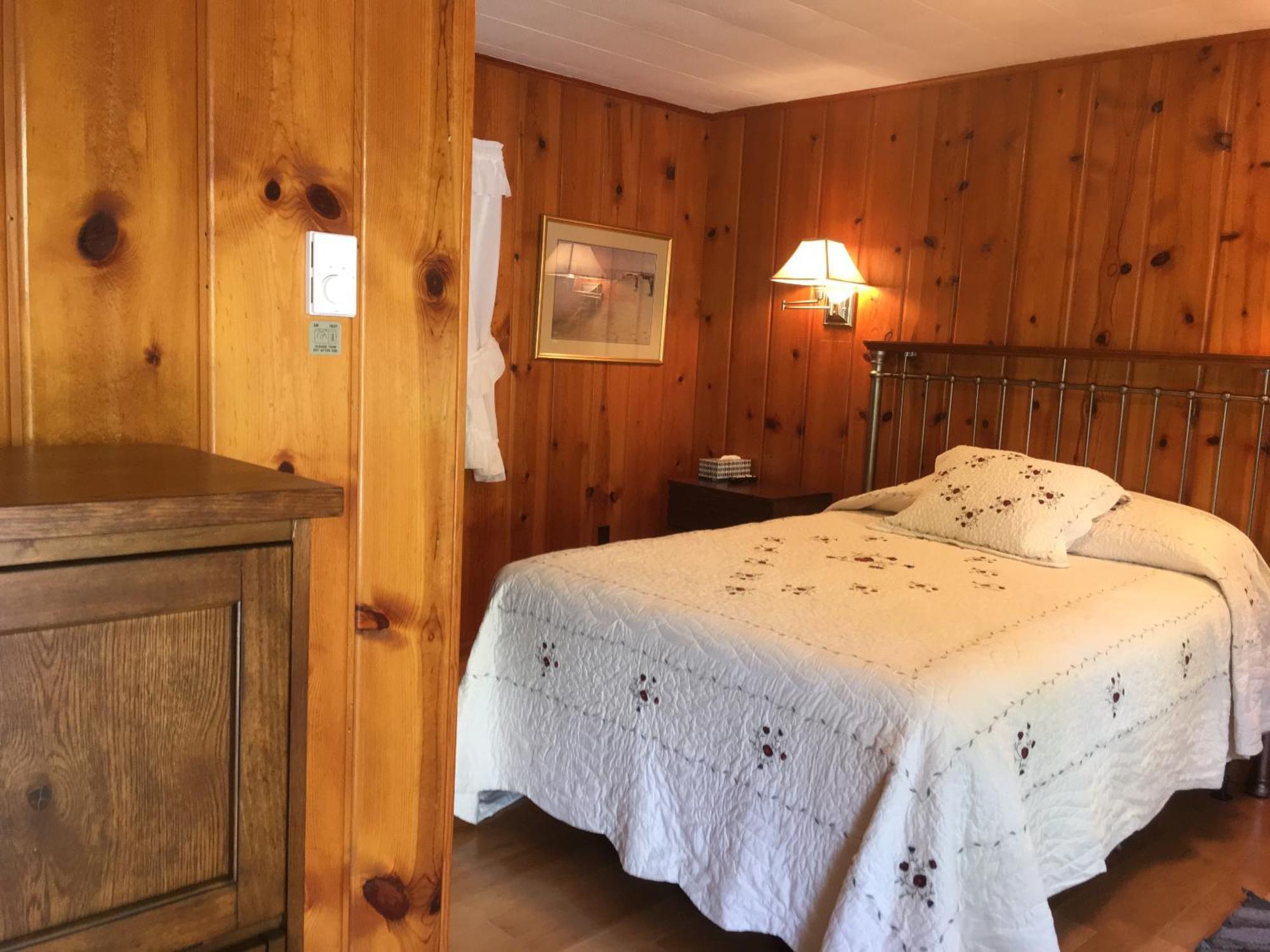 Ludington Blue Spruce Inn Habitación foto